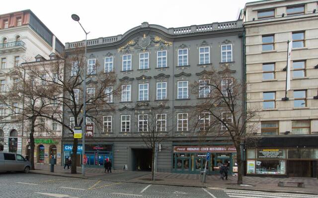 Апартаменты Picasso Apartments Prague вид на фасад