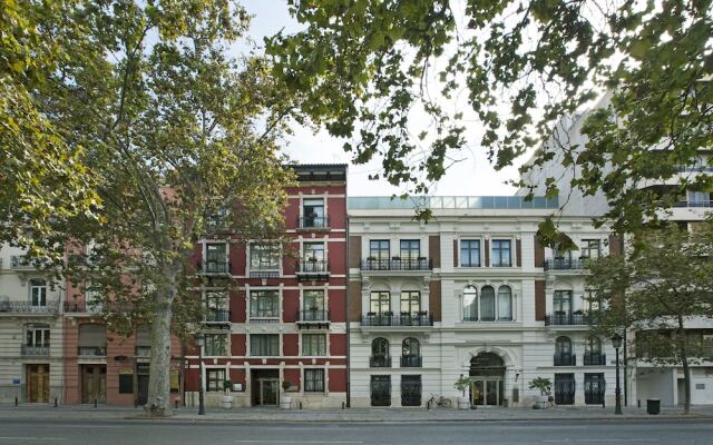 Отель Hospes Palau de La Mar вид на фасад