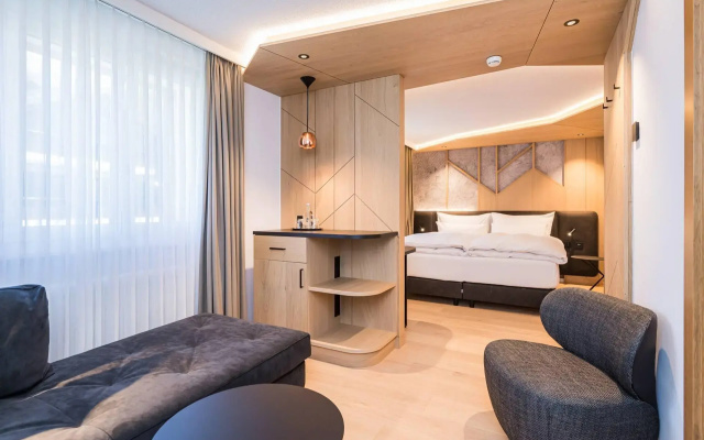 Отель La Couronne Hotel & Spa