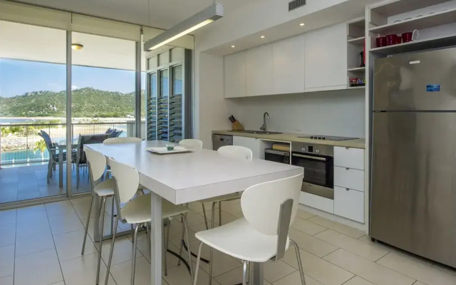 1 Bright Point Apartment 1401
