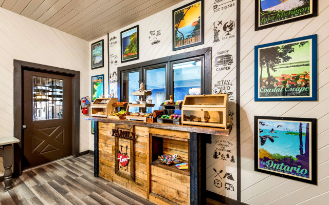 Americas Best Value Inn Marquette
