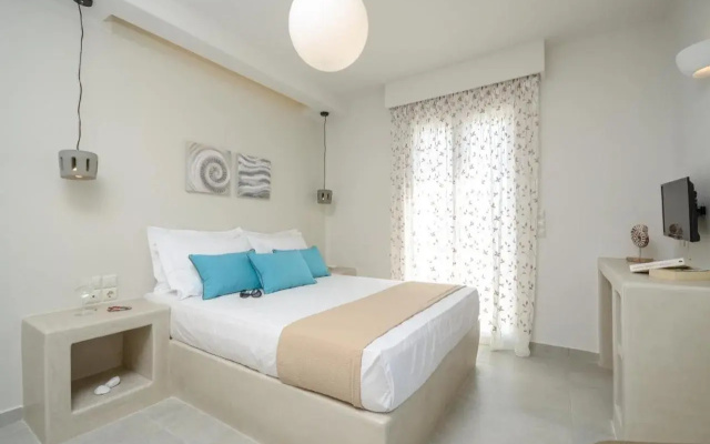 Plaka Collection