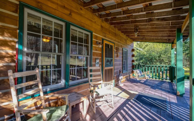 Cobb Creek Cabins