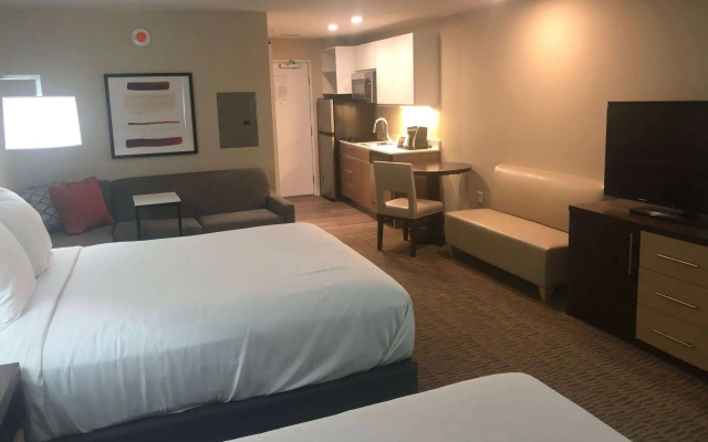 Hawthorn Extended Stay by Wyndham Monahans