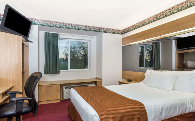 Boarders Inn and Suites Brush (ex.Microtel Inn by Wyndham Brush)