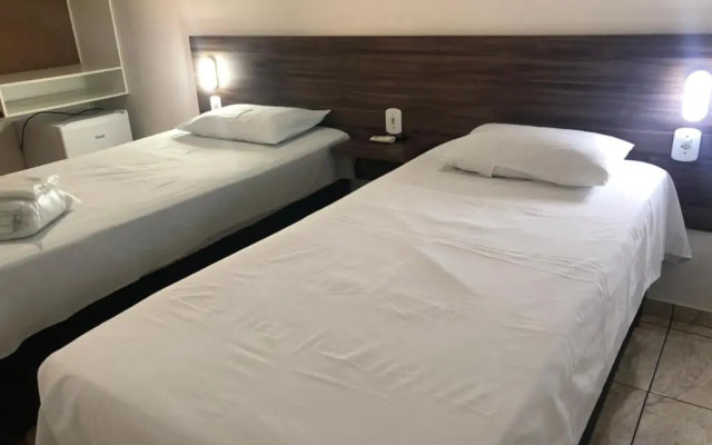 Hotel Verde Mares