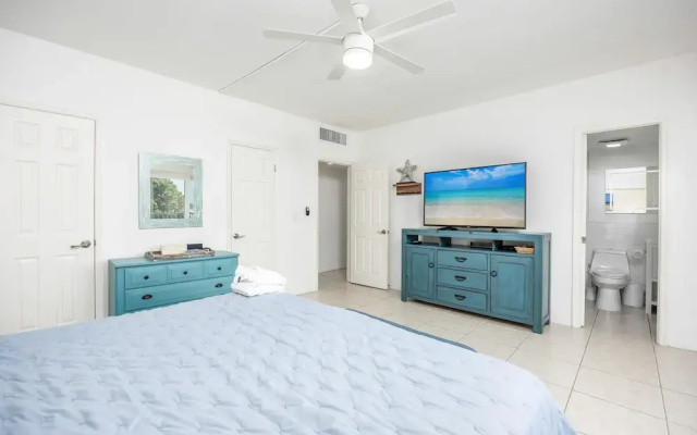 Jamaica Royale Beach View Tower by Beachside Management