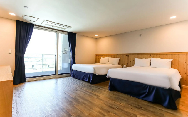 Hotel 52