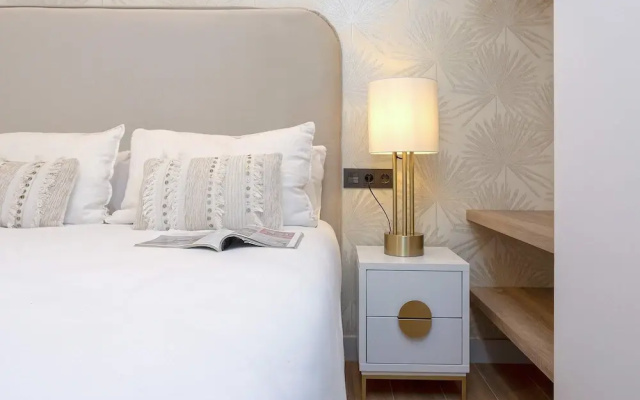 Exclusive Apartment in Granada Center. Alhondiga II