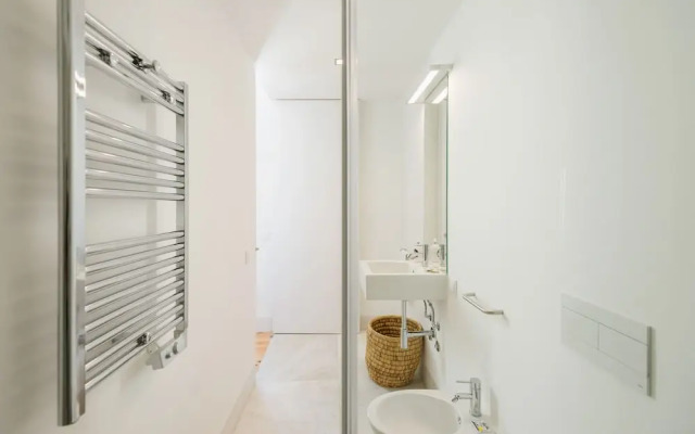 JOIVY Chic studio w/city view in Santa Catarina, 10mins from São Bento Palace