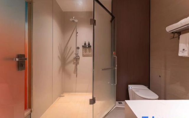Heyiyuezhi S Hotel (Dongguan Fenggang Town People's Hospital Yongsheng Street)