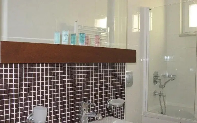 Villa CRL5 by JoyLettings