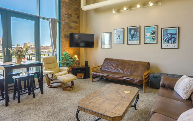 Waterfront Sandusky Vacation Rental: Downtown!