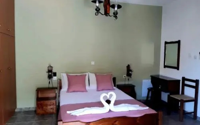 Tsonos Apartments