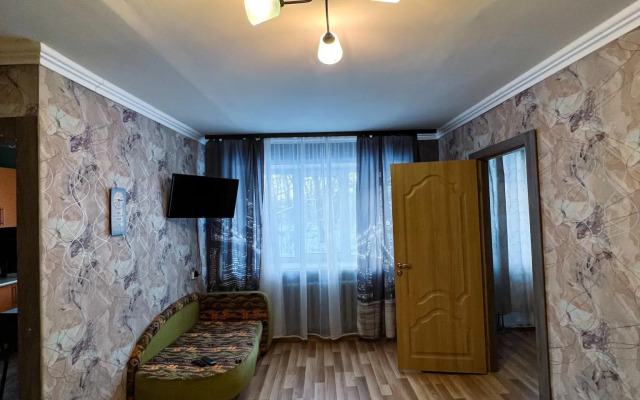 Погостим на улице Корнеева