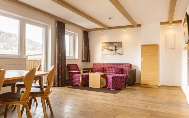 Spacious Chalet Near ski Area