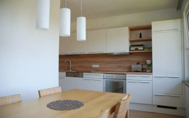 Apartment Sternentor