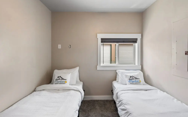 The Yellowstone Hideaway Unit C