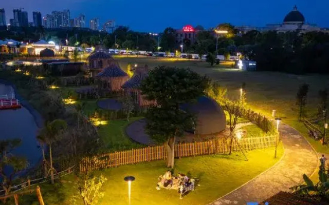 Sanqian Yinhe International Camping Hotel