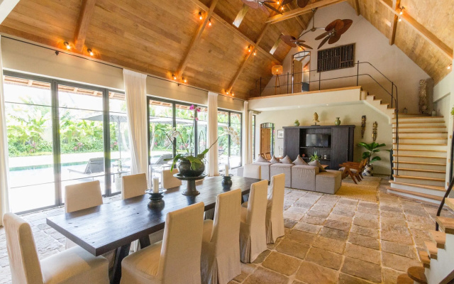 Villa Taijasa - Luxury 5BR Villa with 20m Pool