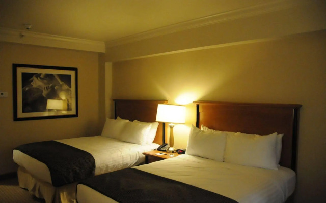 Hollywood Casino & Hotel