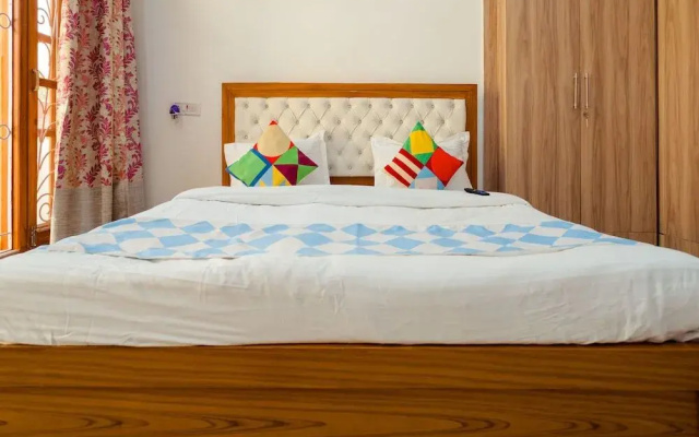 OYO 13502 Home 2BHK Simran Villa DIT