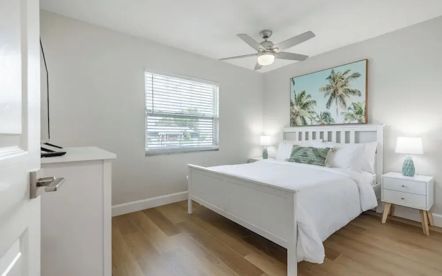 Updated Waterfront Condo in Apollo Beach 1572