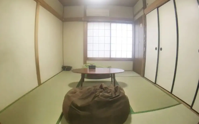 Hanazono Kita Terrace House