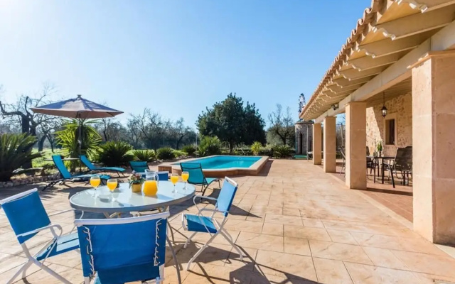 Villa - 4 Bedrooms with Pool and WiFi - 104238
