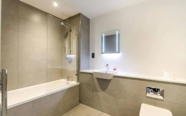 Impeccable 1-bed Apartment in London