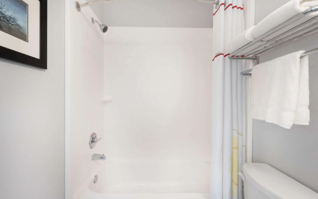 Hawthorn Extended Stay by Wyndham Midland