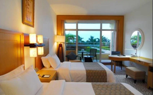 Days Hotel & Suites
