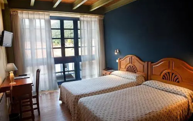 Hotel Cuevas Del Mar