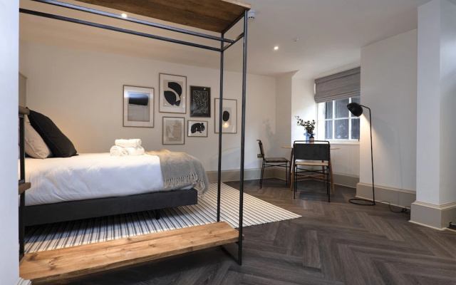 29 Queen Street Aparthotel