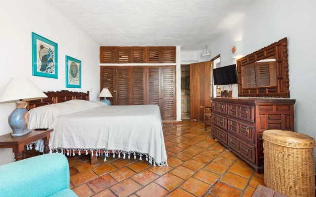 Ocean View 2Br Condo-balcony-beach-pool - 305