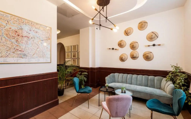 Lothus Hotel