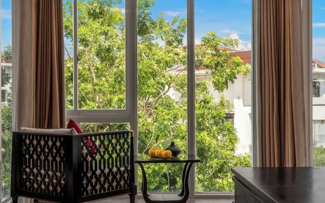 Hoan Cau Hotel