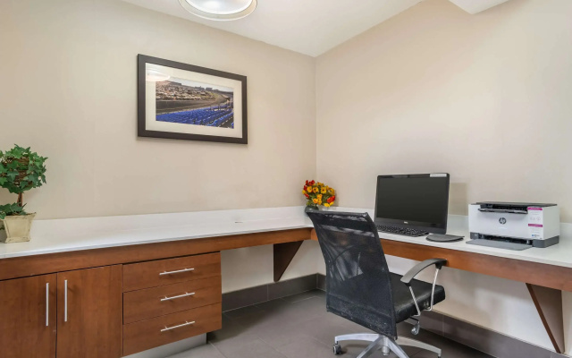 Comfort Inn Charlotte Airport Uptown