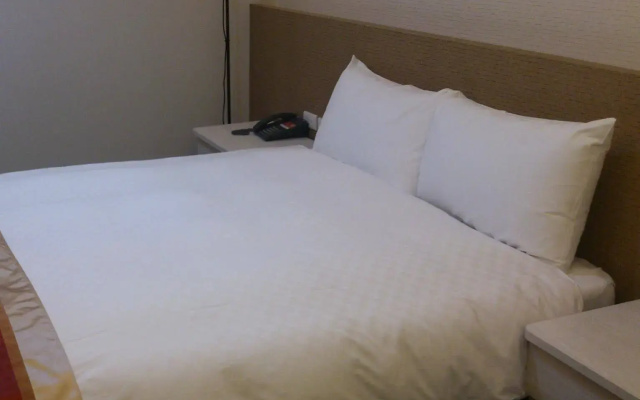 Shun-Yi Hotel
