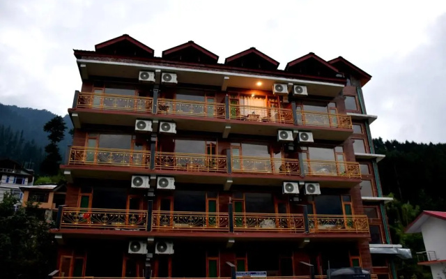 Hotel Smugglers