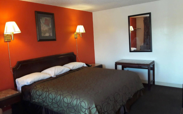 OYO Palm Leaf Motel