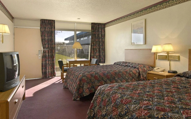 Budget Host Inn