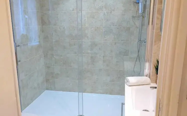 The Ayres House 2 bed Apartment in Cambridge