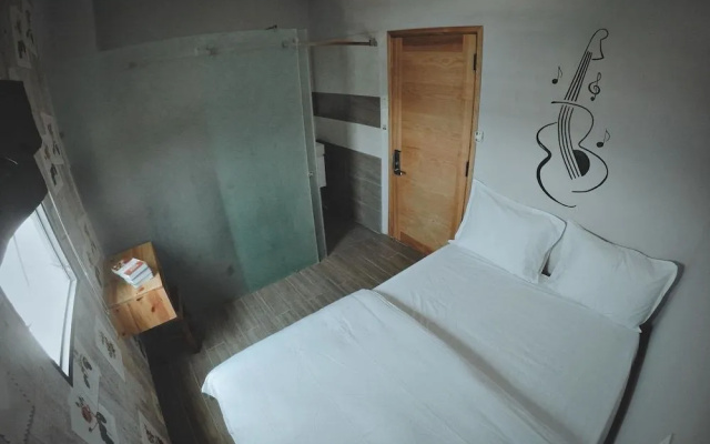 Clam Hostel
