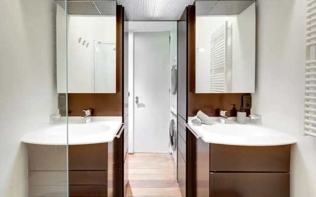 Le Marais & Place de la Republique 3BR