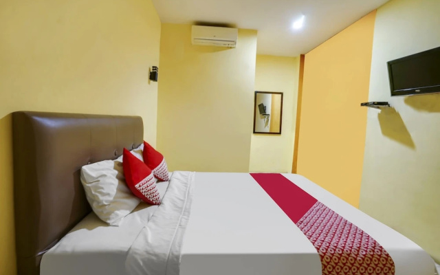 OYO Life 91027 Note Hotel Syariah