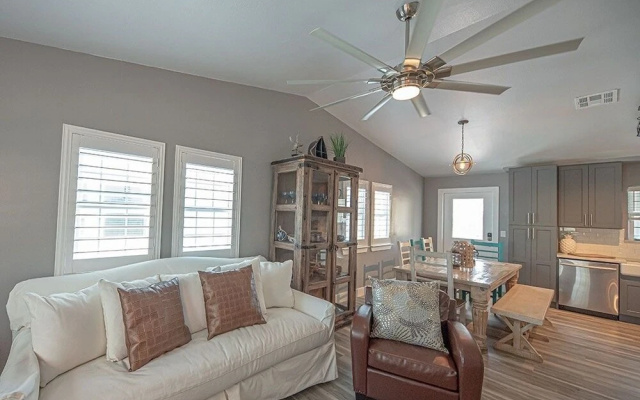 Art-see Cart-sea 4 Bedroom Home