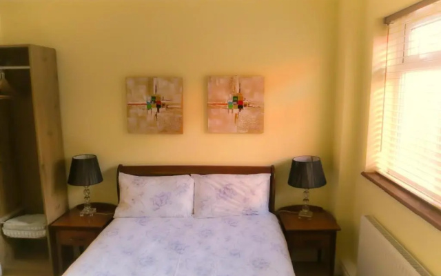 The Godalming Hotel