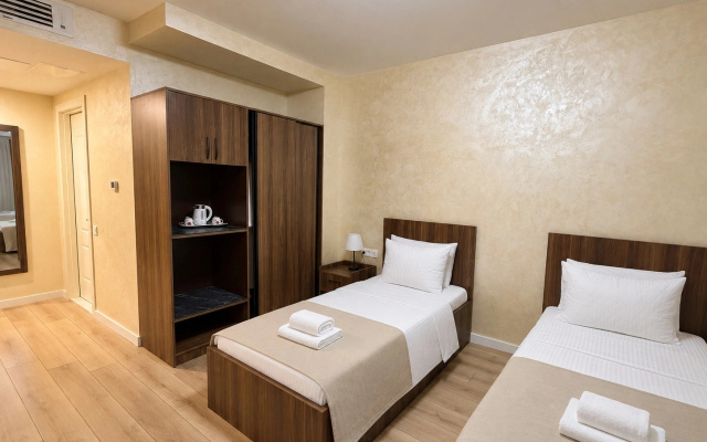 Guest rooms · Tbilisi — photo 10