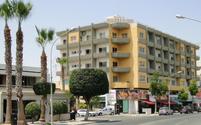 Отель Sunflower Hotel Apartments Кипр, Ларнака - 4 отзыва об отеле, цены и фото номеров - забронировать отель Sunflower Hotel Apartments онлайн вид на фасад
